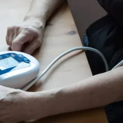 Czy leki na nadciśnienie obniżają puls? Odkryj prawdę o ich działaniu