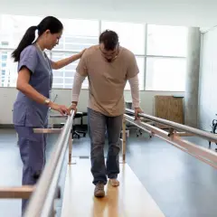Jak się pisze rehabilitacja? Unikaj najczęstszych błędów w pisowni