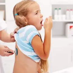 Jakie leki na kaszel krtaniowy u dziecka - skuteczne metody łagodzenia objawów