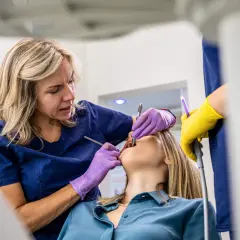 Czy znieczulenie u dentysty jest na nfz? Sprawdź, co musisz wiedzieć