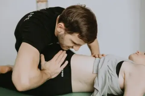 Czy fizjoterapia może zaszkodzić? Odkryj ukryte ryzyka i zagrożenia