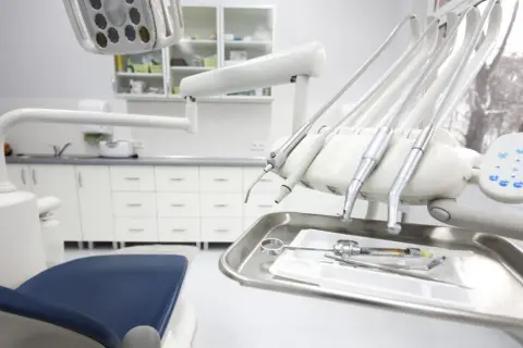 Jak zapisać się do dentysty na NFZ bez zbędnych formalności?