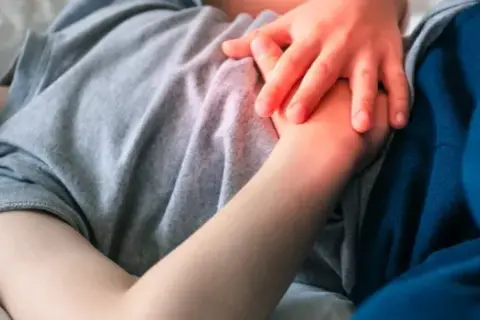 Skuteczne leki na ból brzucha u dziecka - co warto wiedzieć?