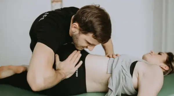 Czy fizjoterapia może zaszkodzić? Odkryj ukryte ryzyka i zagrożenia