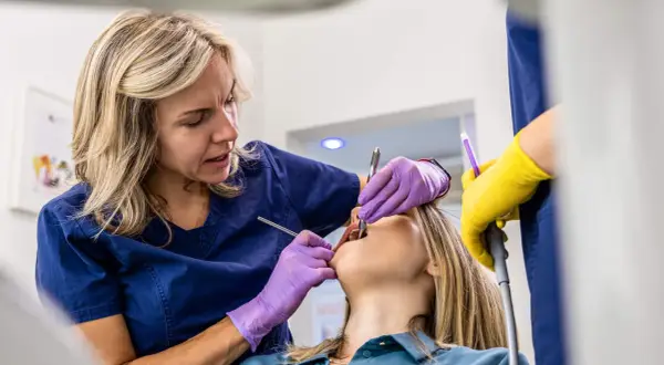 Czy znieczulenie u dentysty jest na nfz? Sprawdź, co musisz wiedzieć