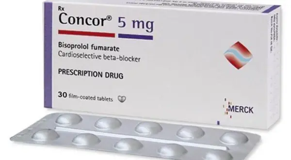 Opakowanie leku Concor 5 mg z blistrem tabletek. Bisoprolol fumarate, kardioselektywny beta-bloker.