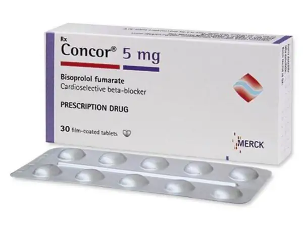 Opakowanie leku Concor 5 mg z blistrem tabletek. Bisoprolol fumarate, kardioselektywny beta-bloker.